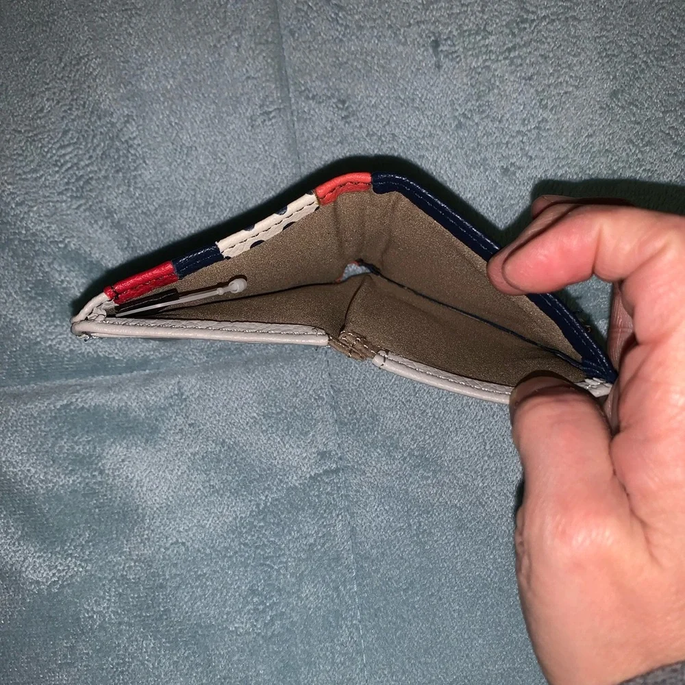 Relic Snap Wallet - Picture 4 of 5